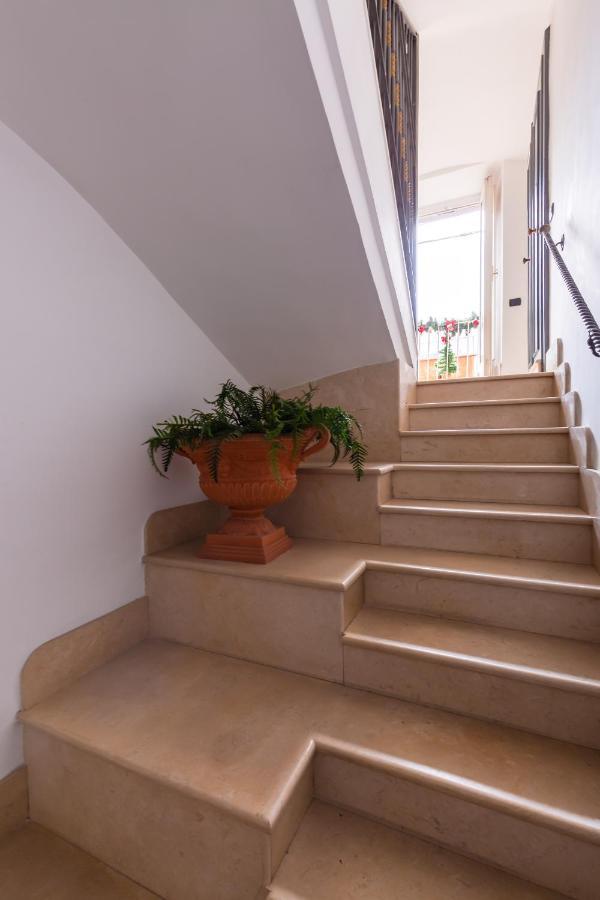 Residenza Partanna By Napoliapartments Zewnętrze zdjęcie